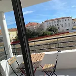 Cosy T3 Gare Terrasse + Parking * Sète