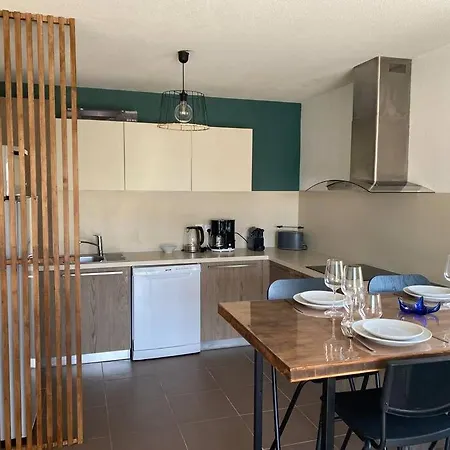 Apartment Cosy T3 Gare Terrasse + Parking