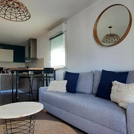 Apartment Cosy T3 Gare Terrasse + Parking